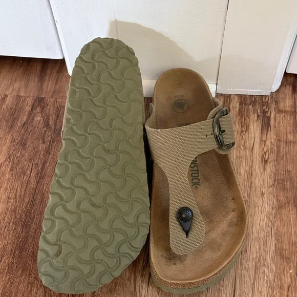 Birkenstock Olive Sandals with Strap - Picture 3 of 6